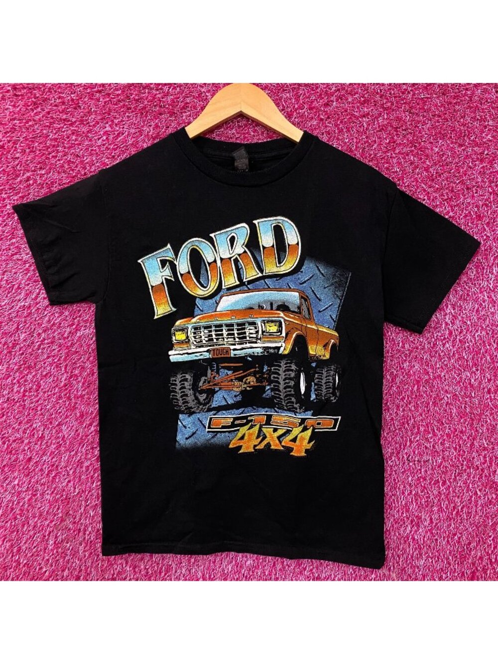 Junk Food Clothing Ford 4X4 Flea Market T-Shirt Small
